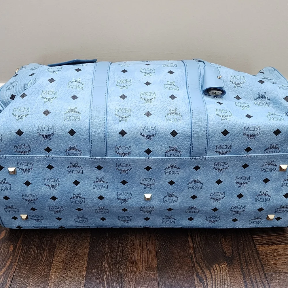 Brand New MCM Visetos Weekender Denim Coated Canvas Bag MUV7AVY02 Large